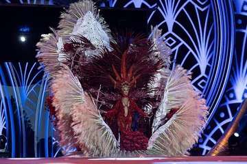 Lola Ortíz, representante de la firma teldense Tapicería Peñate, nueva Reina del Carnaval de la capital grancanaria/TA y Lpacarnaval.